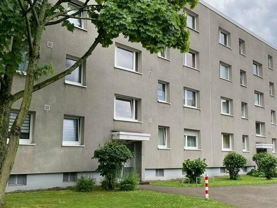 Kapitalanlage: 3 Zimmer Wohnung mit Balkon und Stellplatz