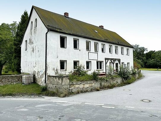 sanierungsbedürftiges Wohnhaus