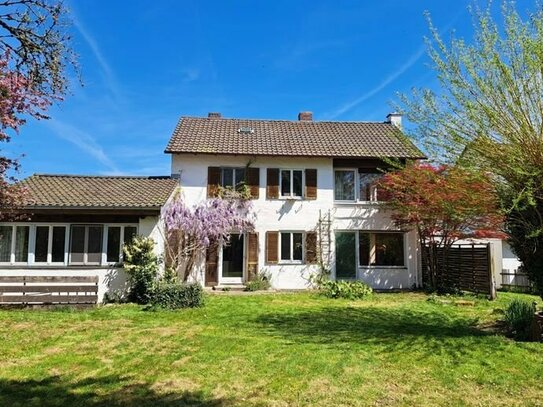 In bester Wasserburger Wohnlage gelangt eine Rarität zum Verkauf. Architektenhaus zum Wohlfühlen.