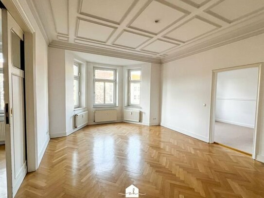 4-Raum-Wohnung mit Altbau-Charme!