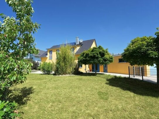 Großzügig geschnittenes Einfamilienhaus mit großem Garten in traumhafter Coburger Stadtrandlage
