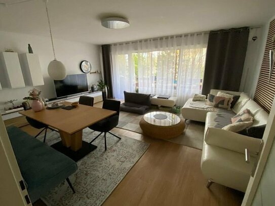 Attraktive, modern renovierte 4 Zi.-Wohnung in Citynähe mit Balkon