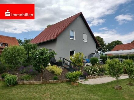 Sehr gepflegtes Einfamilienhaus liegt in ruhiger Ortsrandlage in einem Stadtteil von Diemelstadt.