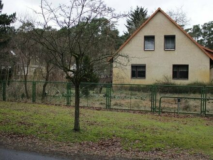 Idyllisches Einfamilienhaus: großzügiges Grundstück in Seenähe und ländlicher Umgebung