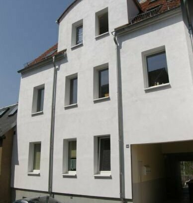 Saniertes Mehrfamilienhaus in Ronneburg mit Fassadenvollwärmeschutz in guter Lage zu verkaufen