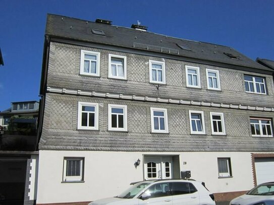 Ein bzw. Zweifamilienhaus mit Garage und PKW-Stellplatz in der Altstadt von Bad Berleburg