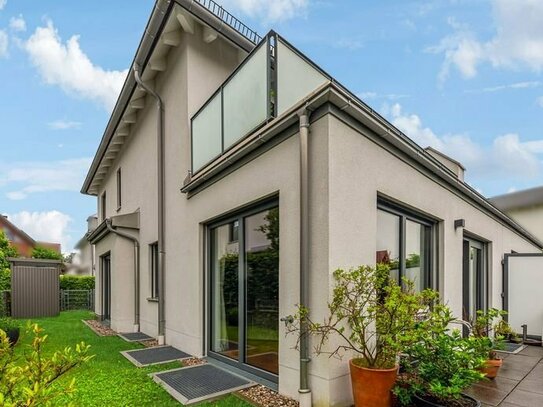 Moderne, sehr hochwertige Doppelhaushälfte mit top Energiewerten in Gilching