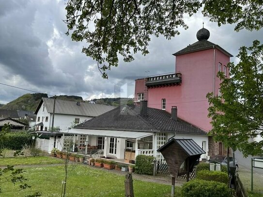 HOTEL, GASTRO, BIERGARTEN, SCHLOßTURM AIR BNB?