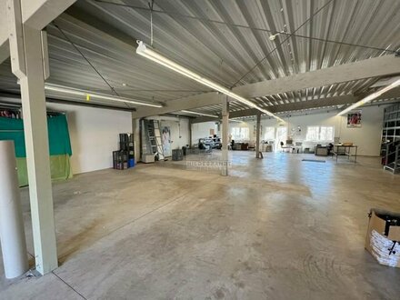 Gewerbeobjekt mit 6000m² Grundstück und 2.200m² Hallen zum Kauf!