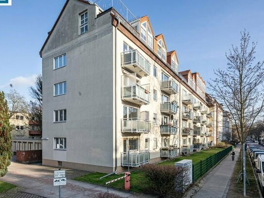 Zweizimmerwohnung in Lankwitz mit Potential im Hochparterre