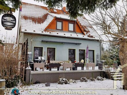 Gepflegtes Haus im Kern Fehrbellins mit Garten und großer Garage