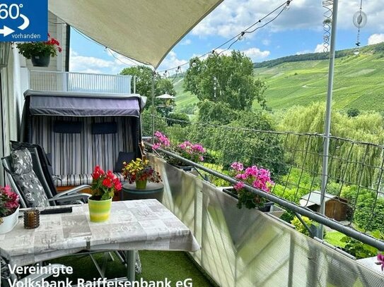 Wohnen wie im Urlaub! Attraktive Dachgeschosswohnung mit herrlichem Moselpanorama