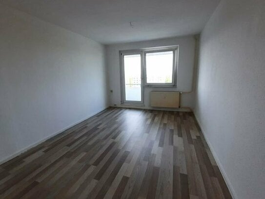 4-Zimmer-Wohnung mit Balkon