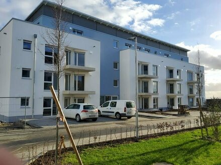 Neue barrierefreie energieeffiziente 3-Zimmer-Küche/Bad Erdgeschosswohnung mit Terrasse und Tiefgaragenstellplatz