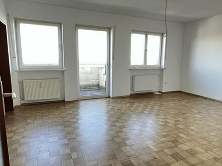 3 - Zimmer -Wohnung in zentraler Lage mit schönem Ausblick