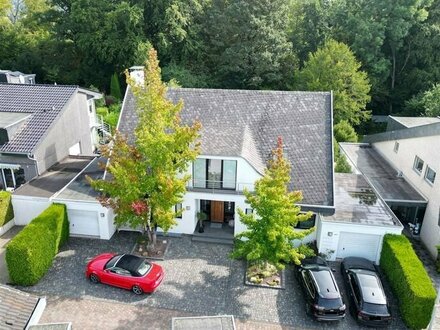 Traumhaftes Anwesen mit großem Grundstück in begehrtester Wohnlage von Leverkusen-Schlebusch