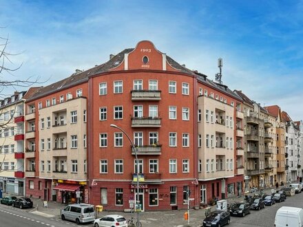 NEU in Kreuzberg: Attraktive Kapitalanlage-Wohnung in Gründerzeit-Wohnhaus