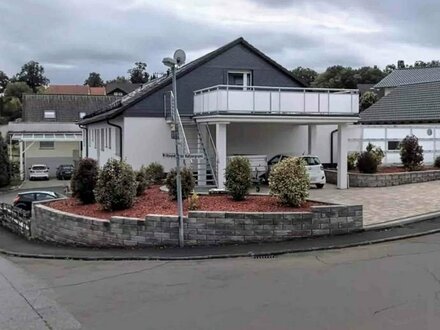 Mehrfamilienhaus in Wetter-Hessen (inkl Blockheizkraftwerk, PV-Anlage mit Speicher usw) und massig Ausbaupotenzial