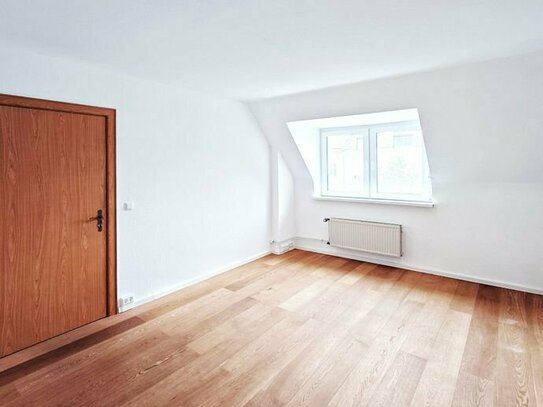 ROTHERBAUM Schöne 4,5-Zimmer-Wohnung mit Loggia - BESICHTIGUNG: nach Vereinbarung