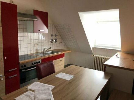 Maisonette-Wohnung! XL-Wohnung in GE-Horst im DG mit Einbauküche sucht Mieter - 4,5 Zi. 85m² im 3.OG