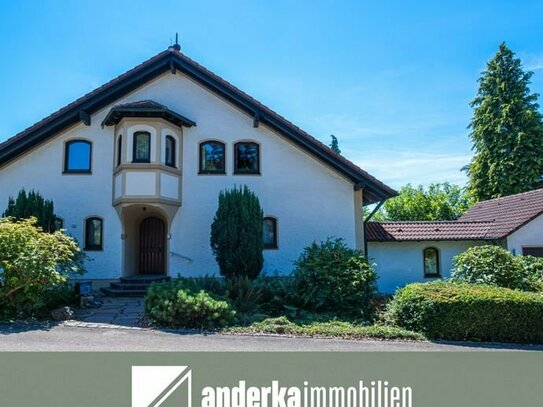 Eleganz trifft auf Raffinesse: Besonderes Einfamilienhaus in Bestlage von Ichenhausen!