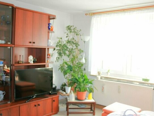 Sanierte 2-Raum-Wohnung in Gößnitz, Hochparterre + Garten & Garage. Modern und gepflegt! Für Kapitalanleger oder Selbst…