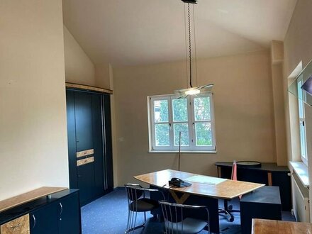 NEC ** ca. 2.000 m² Hallenfläche mit 2 Toren ** Büro ca. 200 m²