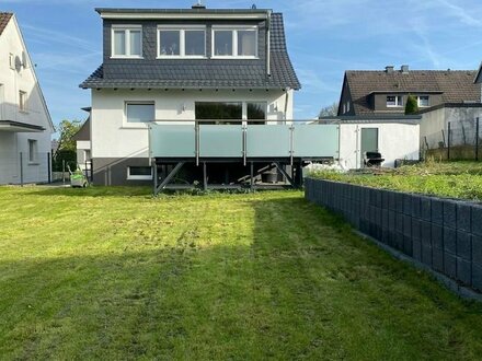 Modernes Einfamilienhaus mit grüner Oase. Das Haus ist reserviert!