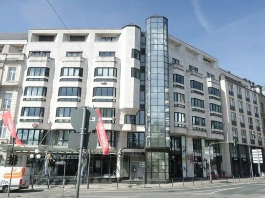 WIESBADEN - Wilhelmstraße: 137 m² Prestige Büro-/Praxisfläche inkl. Küche + Bad + WC + Lager + 2 TG-Pl.