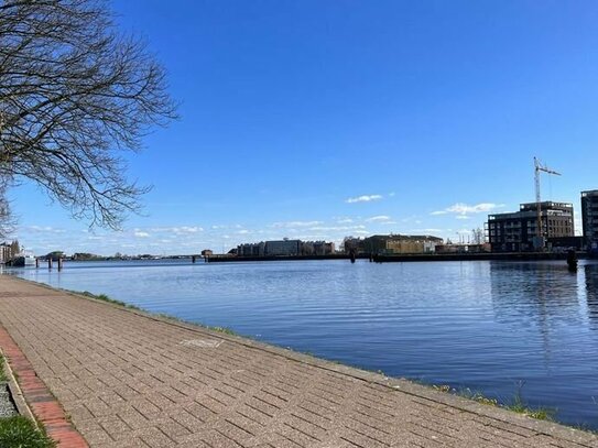 Provisionsfrei - Einzimmer Apartment mit großem Südbalkon - direkt neben der Deichbrücke