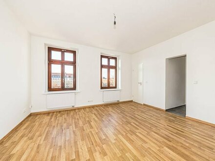 Frisch renoviert: Helle 1-Zimmer-Wohnung in schönem Altbau