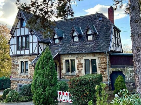 DAS ALTE GÄRTNERHAUS! Residenz am Naturschutzgebiet mit großem separaten Baugrundstück.