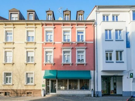 Zentral gelegenes Mehrfamilienhaus mit Gewerbeeinheit - komplett vermietet!