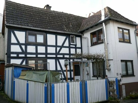 Florstadt Staden: hübsches Fachwerkhaus für die kleine Familie in ruhiger Lage