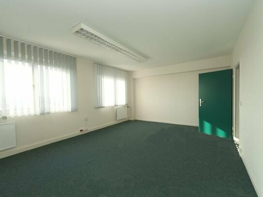 25 m² Büro im 1. OG zu vermieten für 400 € warm