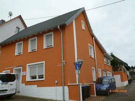 Wannemacher Immobilien **** Wunderschönes Einfamilienhaus mit Einliegerwohnung in Neunkirchen-Wellesweiler ****