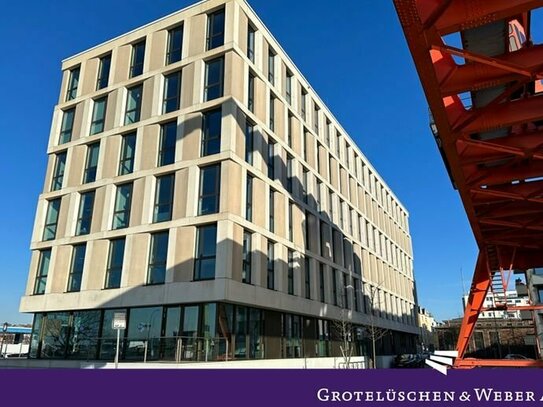 MIETEN. | Großzügige und zentral gelegene Büroetage am "Neuen Hafen" mit Blick auf die Weser.