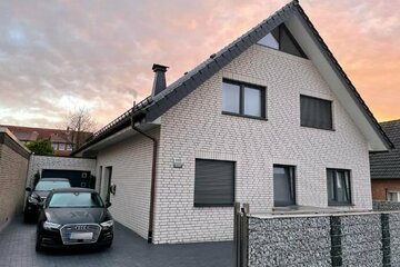 Freistehendes Einfamilienhaus mit modernster Ausstattung * Provisionsfrei * Mehrgenerationenhaus