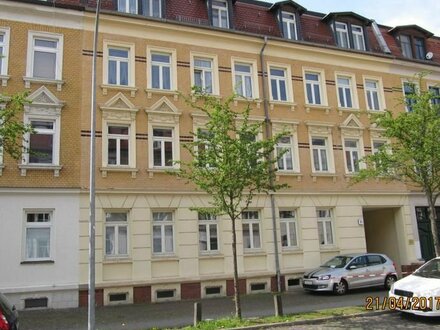 Helle 3 Zimmer Wohnung mit Balkon