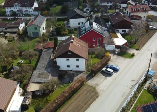 INKLUSIVE BAUGENEHMIGUNG! Einmalige Gelegenheit: Bereits entkerntes Haus mit hohem & flexiblem Ausbaupotential!