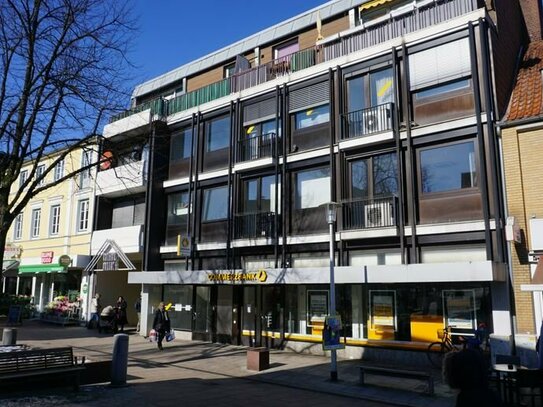 Zentrale 4-Zimmer-Wohnung in Pinneberg - Zum 01.05.2024