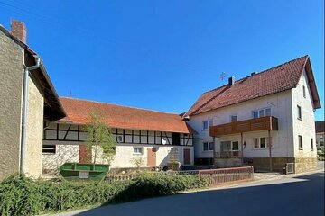 Viel Potenzial! Einfamilienhaus mit Nebengebäuden in Zapfendorf-Oberoberndorf