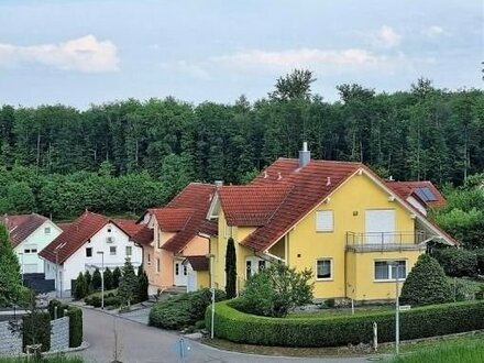 BIETERVERFAHREN: Künzelsau - Baden-Württemberg: Top gepflegtes EFH mit Garten und 3 Garagen zu verkaufen