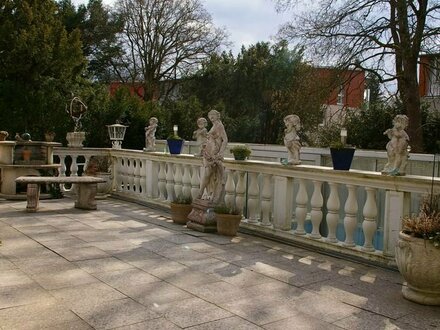 --- Tolle Lage --- Schöne 4 Zimmer Wohnung mit Terrasse und großem Garten am Ebensee ---