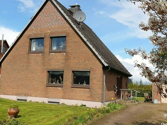 Einfamilienhaus mit Garage