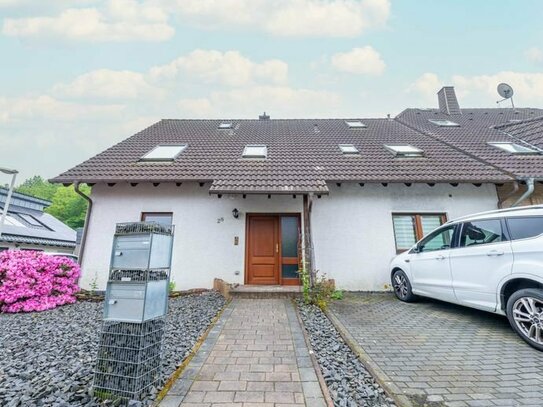 Helle 3-Zimmer-Wohnung mit großer Dachterrasse und Garten in bester Wohnlage von Frechen-Grefrath!