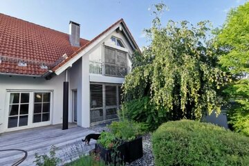 Individuelles Einfamilienhaus mit Sauna, Terrasse und großem Garten in Westhausen