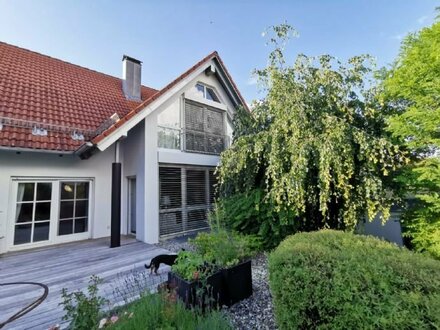 Individuelles Einfamilienhaus mit Sauna, Terrasse und großem Garten in Westhausen