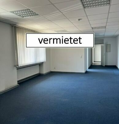 VERMIETET 2023!!! Große Büroeinheit mit Küche und WC in Schwalbach/Saar Zentrum zu vermieten