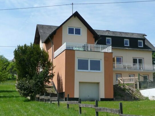 Voll vermietetes Mehrfamilienhaus mit guter Rendite in ruhiger Lage von Urschmitt, Nähe Cochem